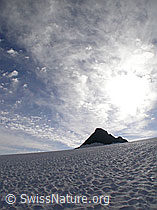 Photo: Gletscher und Bergpyramide