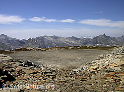 F014127: Ausgetrockneter Bergsee