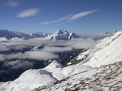 F017749: Gandhorn: Reste eines Nebelmeers über dem Binntal