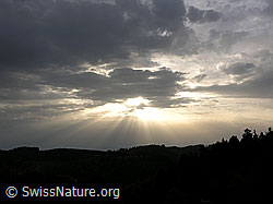 F022174: Dramatische Abendstimmung über dem Emmental