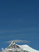 F023932: Aletschhorn mit Schleierwolke