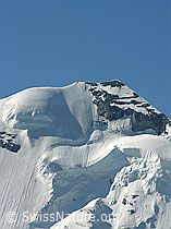 F024387: Blüemlisalphorn mit Seilschaft in Nordwand