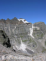 F025778: Hohe Felswände am Hillehornmassiv