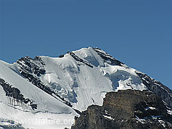F026524: Nordwand des Blüemlisalphorns und Wildi Frau
