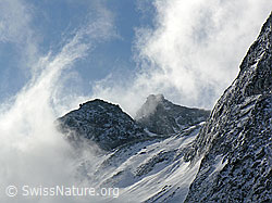 F035484: Berggipfel mit Wolkenstimmung