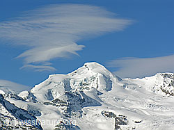 F035693: Allalinhorn mit Schleierwolken