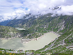 F036680: Grimselsee mit Staumauern Spittellamm und Seeuferegg