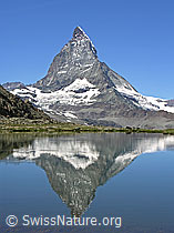 F037077: Matterhorn mit Spiegelung im Wasser
