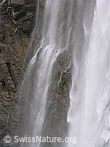 F038484: Nahaufnahme Wasserfall der Engstligenfälle, Adelboden
