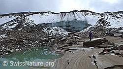 F039748: Eisrand an einem Gletschersee