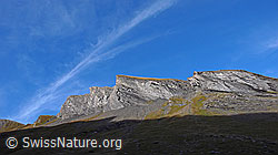 F043222: Felsvorsprünge und Schleierwolken