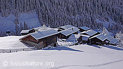 F044184: Bergdorf im Schnee