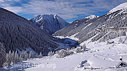 F044217: Winterbild eines Bergtals im Wallis