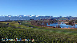 F045989: Berge und See