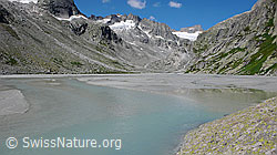 Foto: Schwemmebene mit Gletscherwasser und Sandablagerungen
