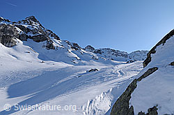 F055538: Berglandschaft mit langen Schattenwürfen