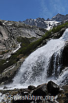 F058268: Erfrischender Wasserfall