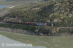 F058820: Rhätische Bahn auf dem Berninapass