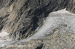 F071624: Gletscher und Fels