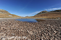 F080304: Weite Ebene mit beinahe ausgetrocknetem See