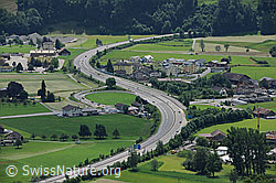 F086810: Mobilität und Infrastruktur: Autobahn und Autobahnausfahrt