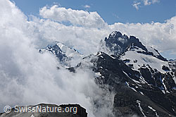 F087753: Wolkenstimmung in den Berner Alpen