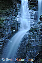 F098358: Langzeitbelichtung eines Wasserfalls