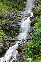 F098390: Wasserfall als Langzeitbelichtung