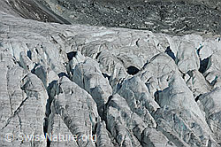 F101289: Gletscherspalten und Eistürme im Allalingletscher