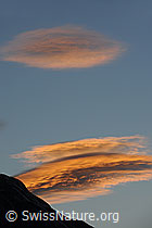 F101610: Abendstimmung mit glühenden Wolken