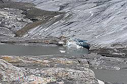 F216568: Gletscherzunge, Gletschertor und progalzialer See